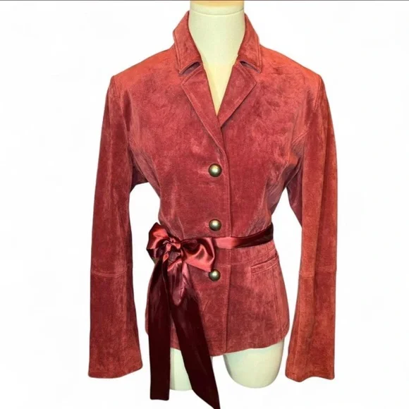 Sold - Picture 3 of 10